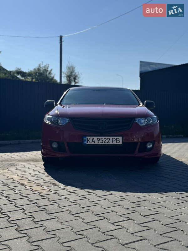 Седан Honda Accord 2010 в Києві