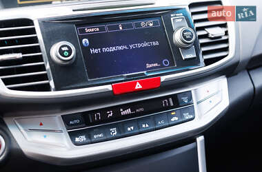 Седан Honda Accord 2013 в 