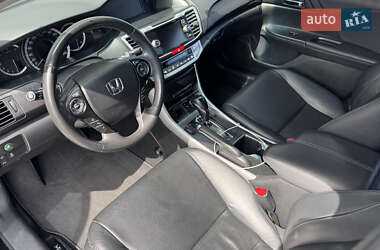 Седан Honda Accord 2013 в 