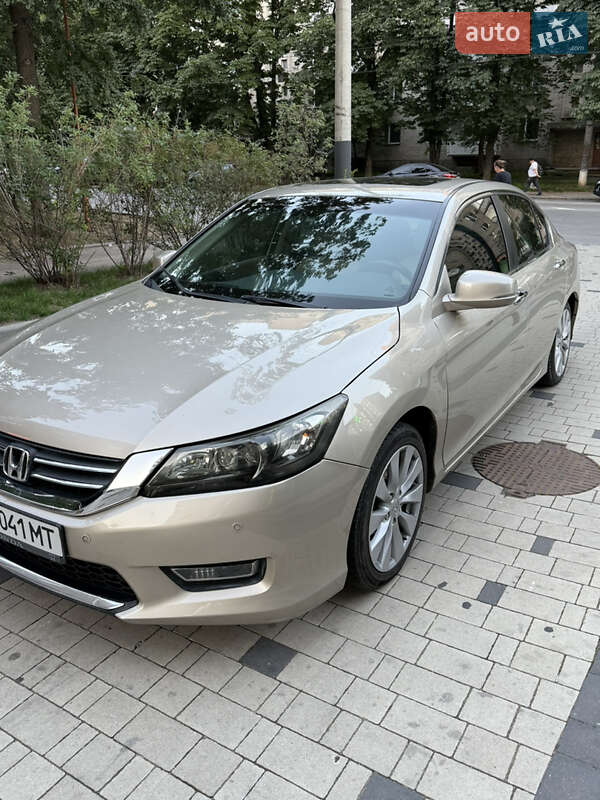 Седан Honda Accord 2013 в Вінниці
