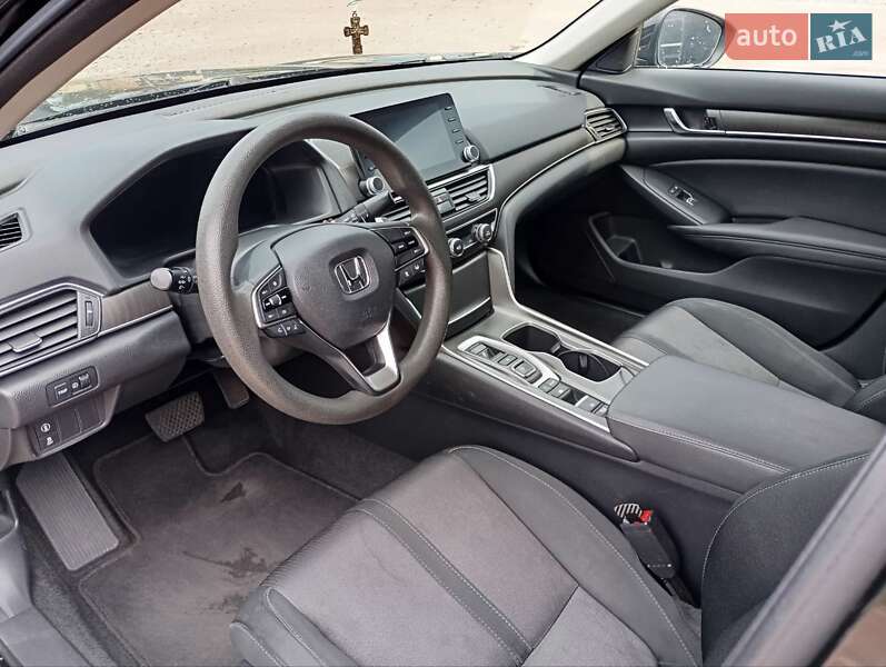 Седан Honda Accord 2018 в Коростене