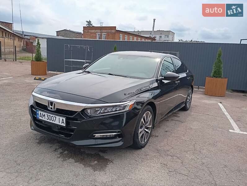 Седан Honda Accord 2018 в Коростене