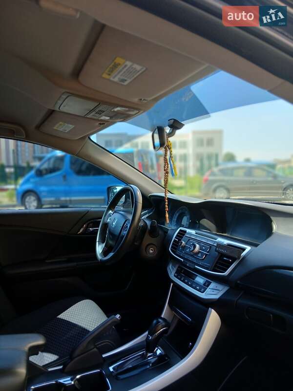 Седан Honda Accord 2015 в Виннице