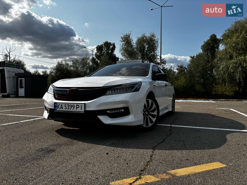 Седан Honda Accord 2017 в Києві