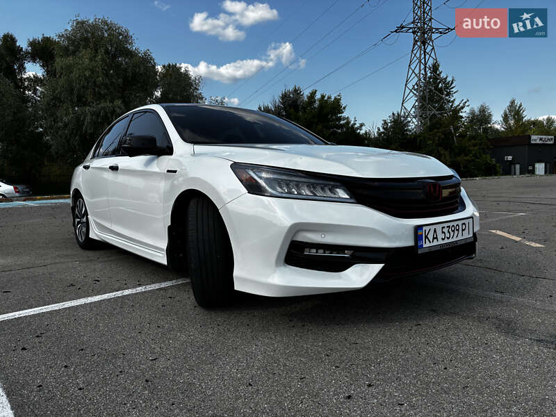 Седан Honda Accord 2017 в 