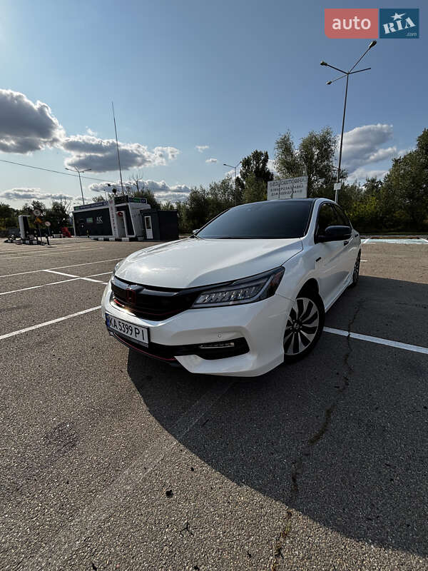 Седан Honda Accord 2017 в Києві