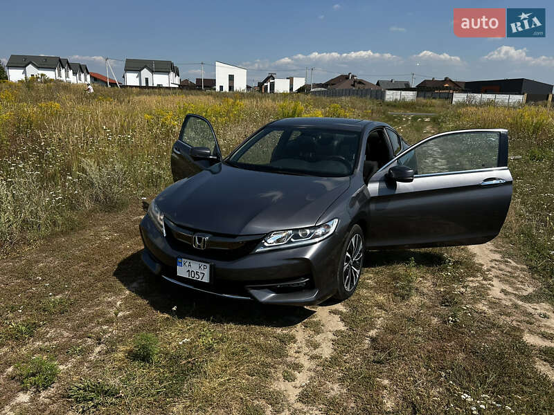 Купе Honda Accord 2017 в Киеве