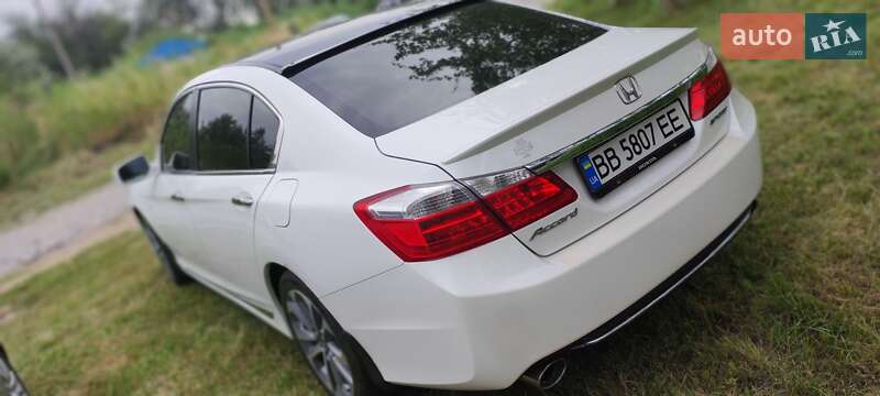Седан Honda Accord 2013 в Львове