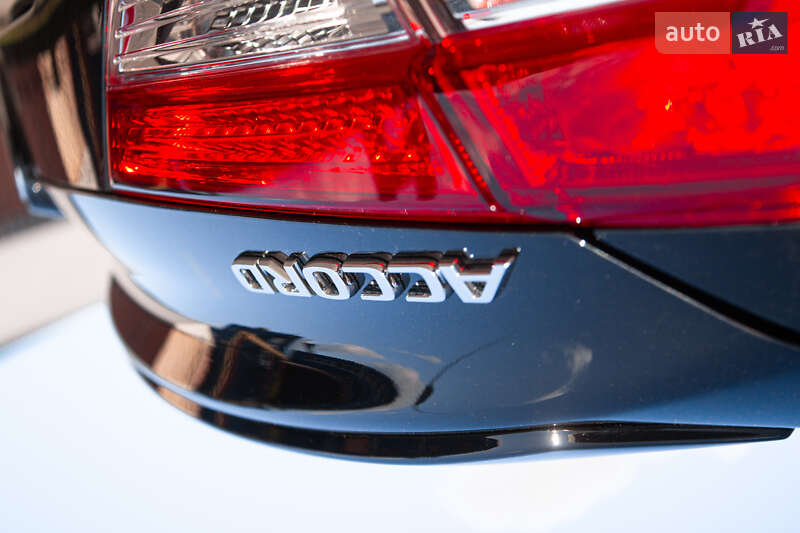 Седан Honda Accord 2022 в Киеве