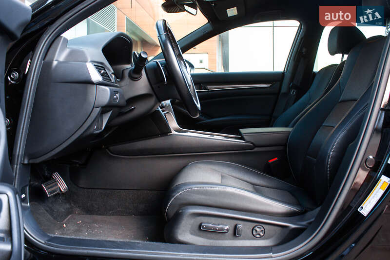Седан Honda Accord 2022 в Киеве