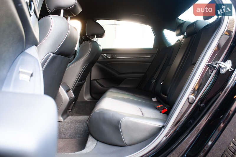 Седан Honda Accord 2022 в Киеве