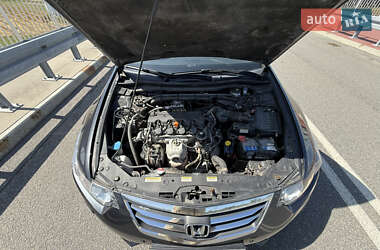 Седан Honda Accord 2012 в 