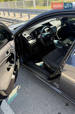 Седан Honda Accord 2012 в 