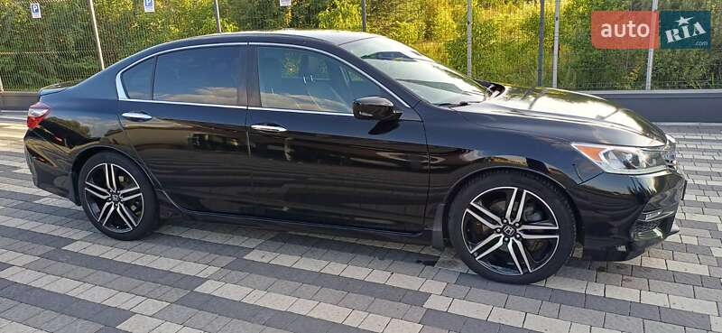 Седан Honda Accord 2017 в Львове