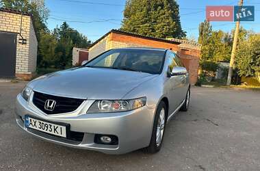 Седан Honda Accord 2004 в  фото 13 Седан Honda Accord 2004 в