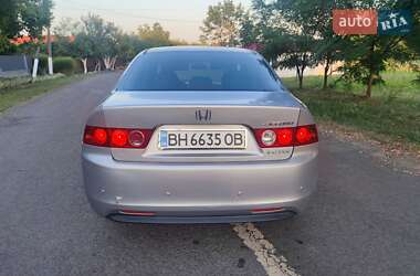 Седан Honda Accord 2004 в 
