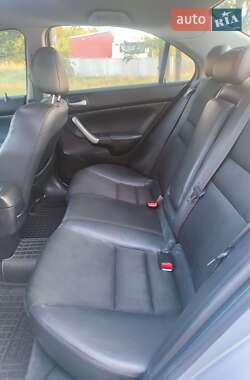 Седан Honda Accord 2004 в 