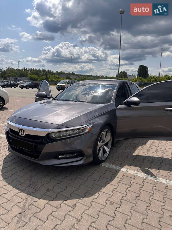 Седан Honda Accord 2018 в Києві