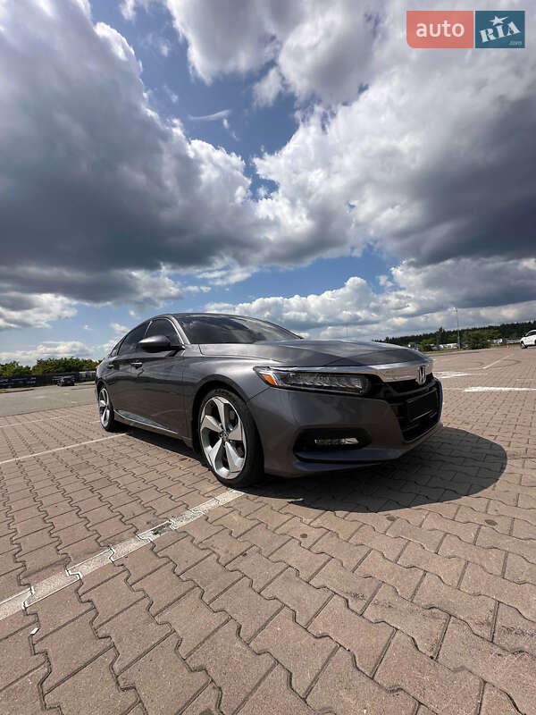 Седан Honda Accord 2018 в Києві