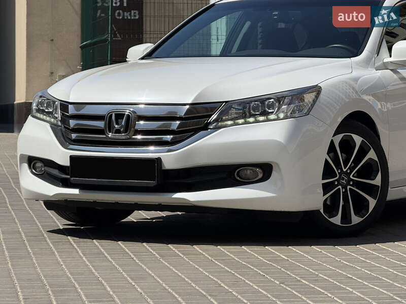 Седан Honda Accord 2015 в Одессе