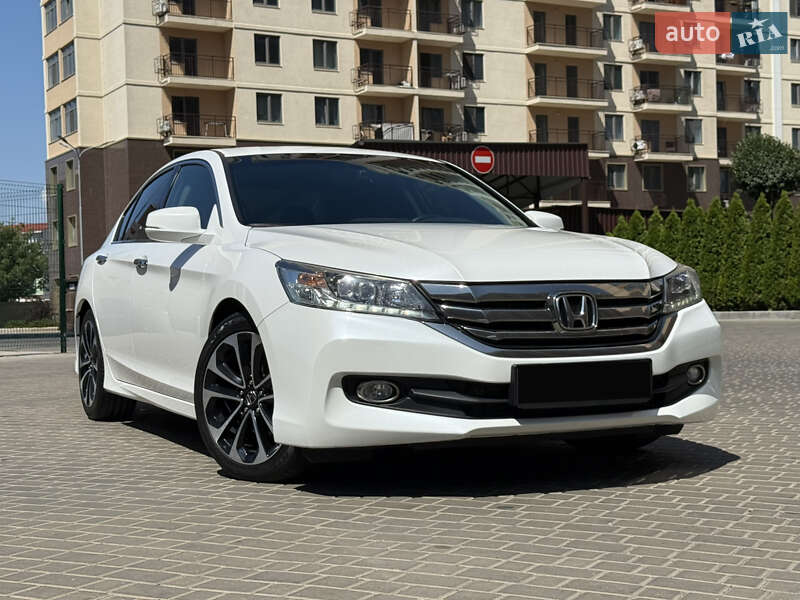Седан Honda Accord 2015 в Одессе