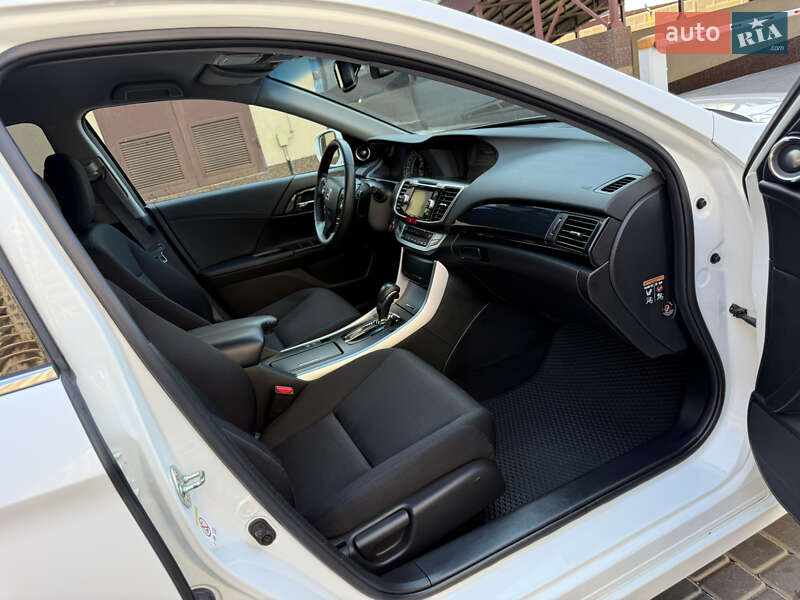 Седан Honda Accord 2015 в Одессе