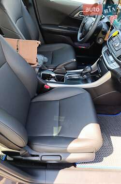 Седан Honda Accord 2014 в 