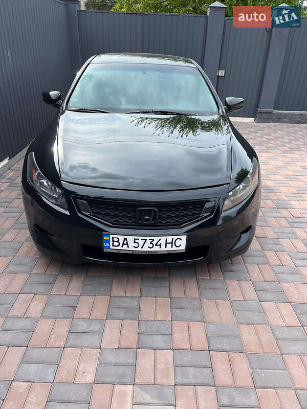 Купе Honda Accord 2012 в 