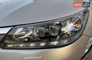 Седан Honda Accord 2013 в 