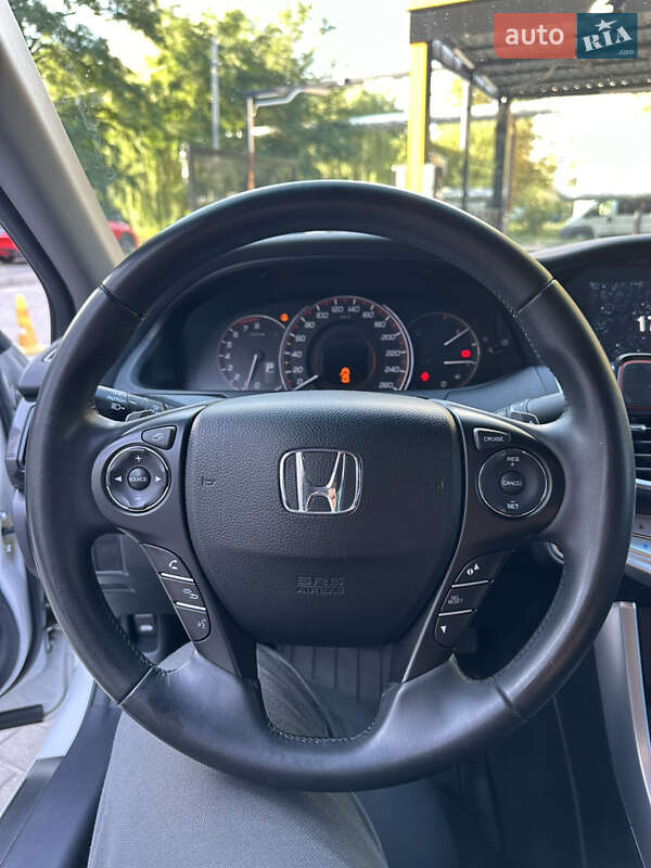 Седан Honda Accord 2013 в Дніпрі