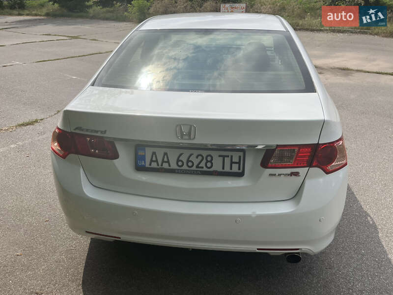 Седан Honda Accord 2012 в Києві
