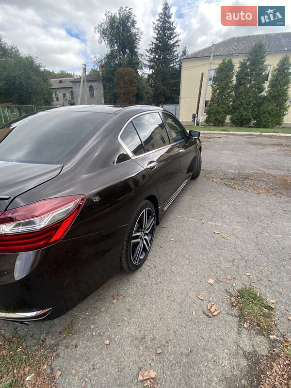 Седан Honda Accord 2017 в Ватутіному