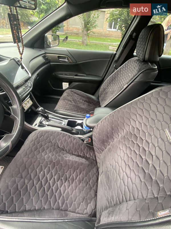 Седан Honda Accord 2017 в Ватутіному