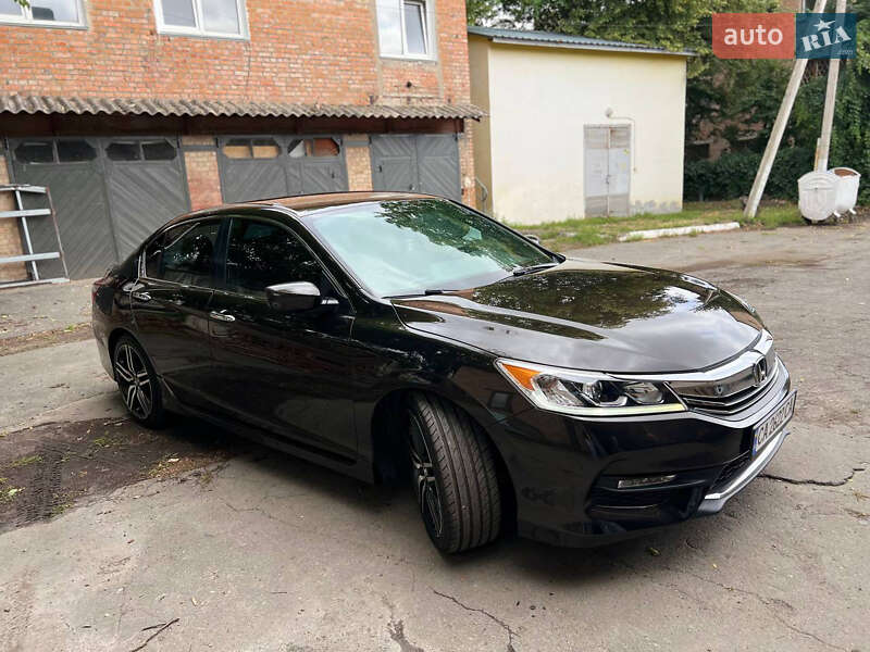 Седан Honda Accord 2017 в Ватутіному