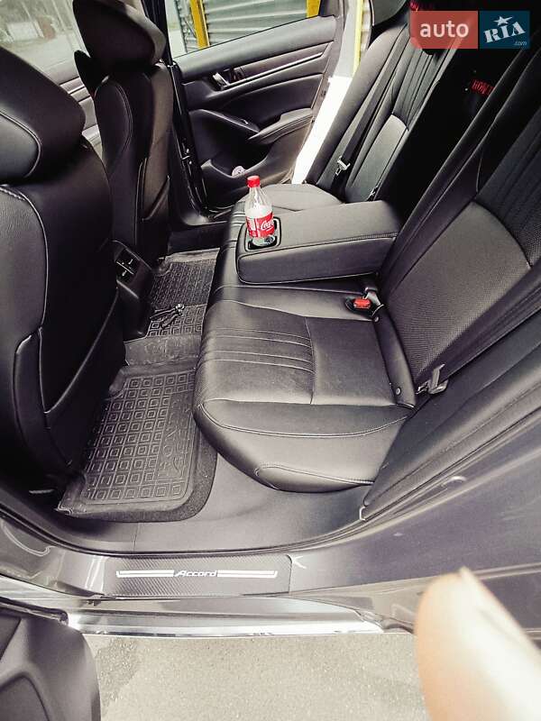 Седан Honda Accord 2019 в Киеве