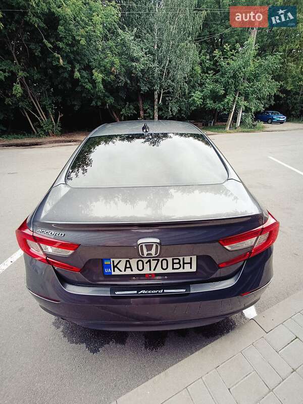 Седан Honda Accord 2019 в Киеве