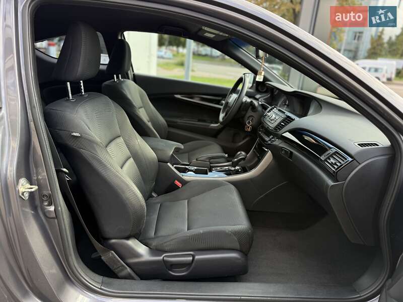 Купе Honda Accord 2016 в Києві