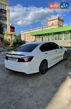 Седан Honda Accord 2012 в Києві