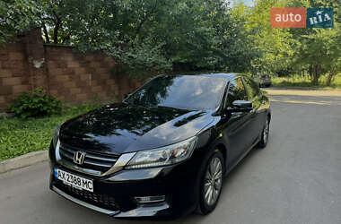 Седан Honda Accord 2013 в Ровно