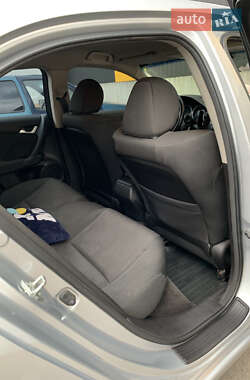 Седан Honda Accord 2012 в 