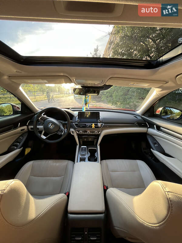 Седан Honda Accord 2018 в Днепре