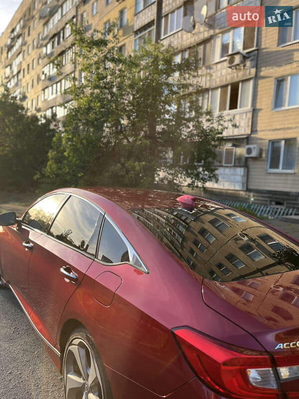Седан Honda Accord 2018 в Днепре