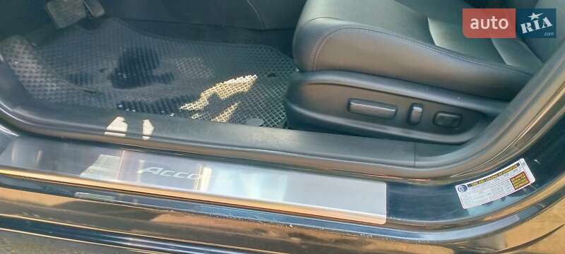 Седан Honda Accord 2015 в Виннице