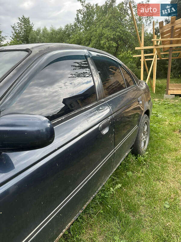 Седан Honda Accord 1999 в Верховине