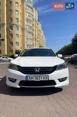 Седан Honda Accord 2015 в Софіївській Борщагівці