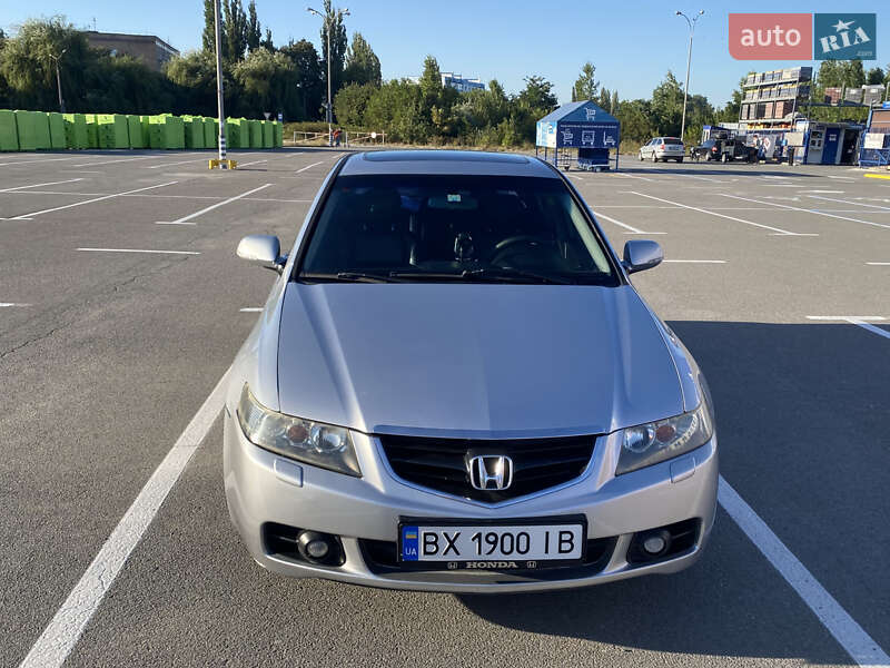 Седан Honda Accord 2004 в Кам'янець-Подільському