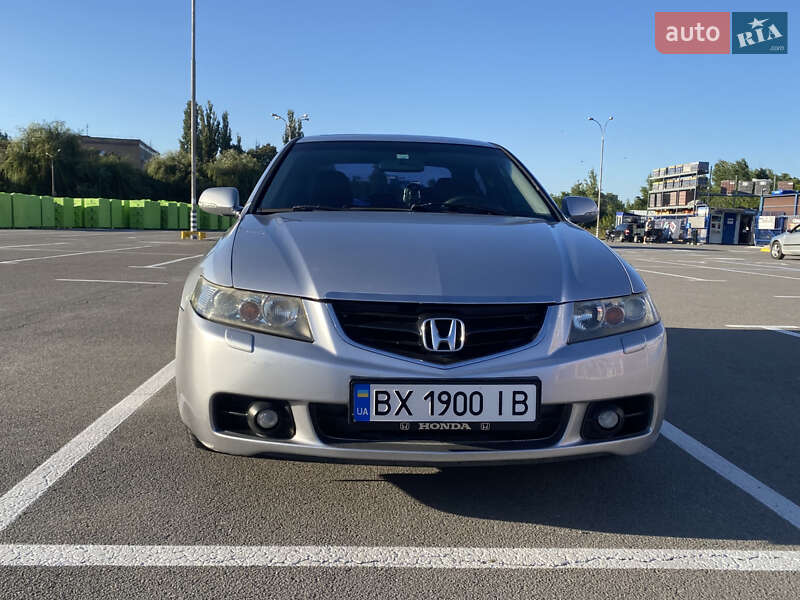 Седан Honda Accord 2004 в Кам'янець-Подільському