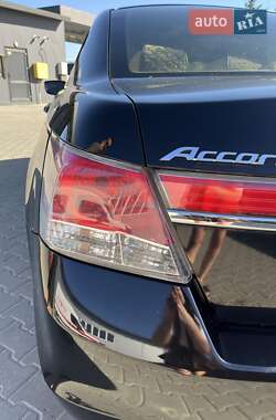 Седан Honda Accord 2012 в Ланівці