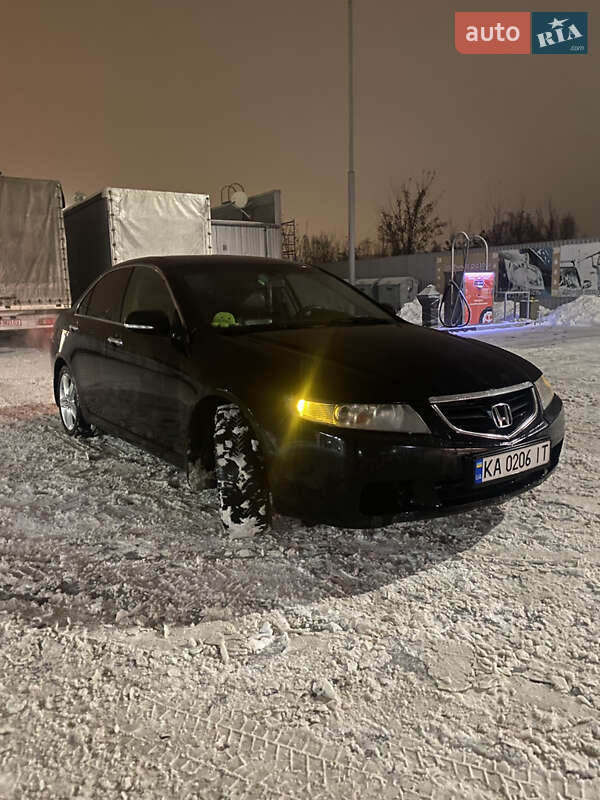 Седан Honda Accord 2004 в Києві
