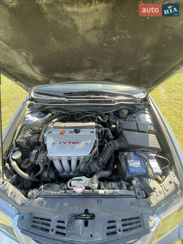 Седан Honda Accord 2006 в Києві